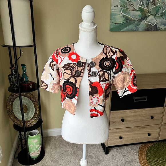 Robbie Bee Crop Designer Jacket with Buttons - Picture 1 of 5